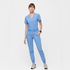 Set of Figs Ceil Blue Scrubs, XS Zamora Jogger pants and XS Casma top
